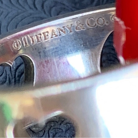 SOLD❤️ Rare Vintage Authentic Tiffany & Co. Sterling Silver Open Heart Band Ring - Picture 9 of 10